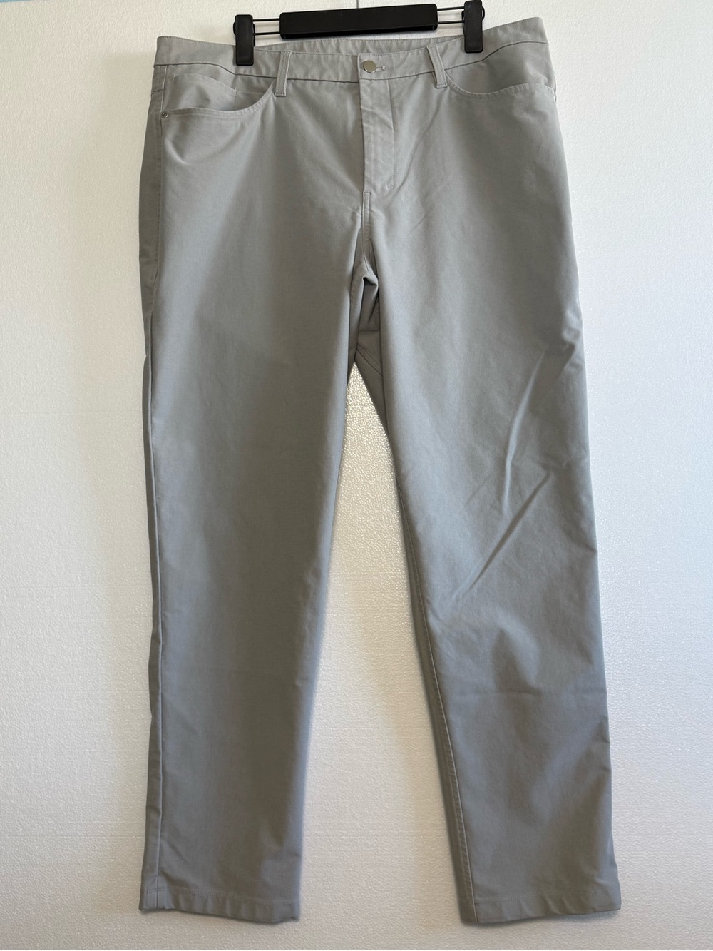Lululemon ABC Slim Fit 5 Pocket Pant Utilitech Straight Leg Seal Grey Sz 38 Tall